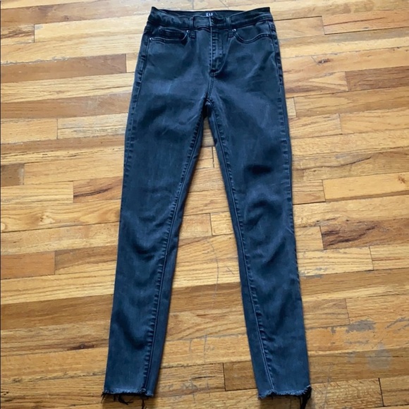 Gap 25‎ - Picture 1 of 5